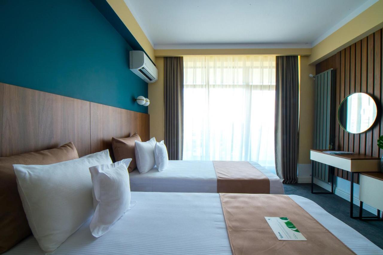 Hotel Oxford Mamaia Buitenkant foto