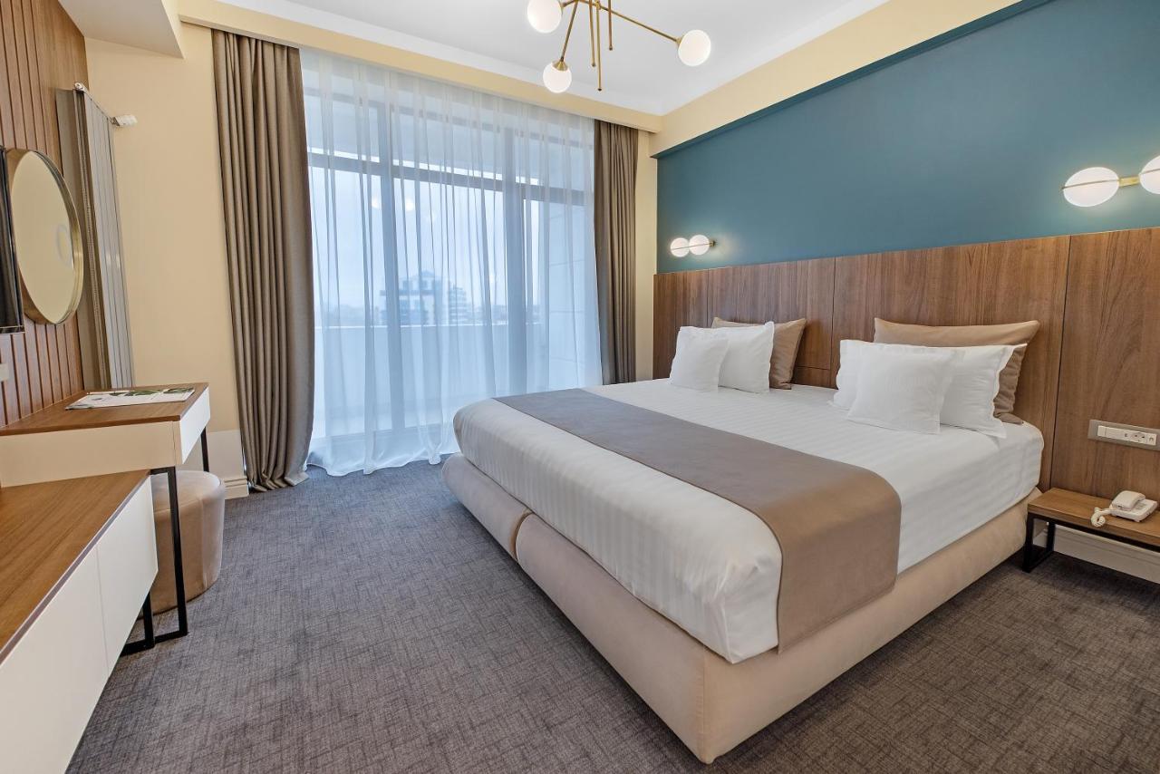 Hotel Oxford Mamaia Buitenkant foto
