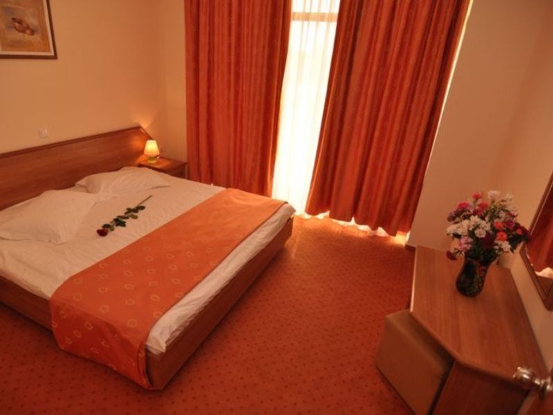Hotel Oxford Mamaia Buitenkant foto